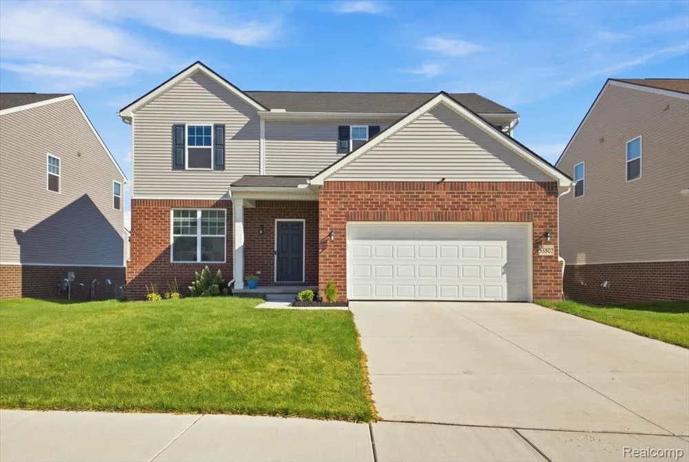 58802 Falabella Drive Lyon Charter Township, MI 48178