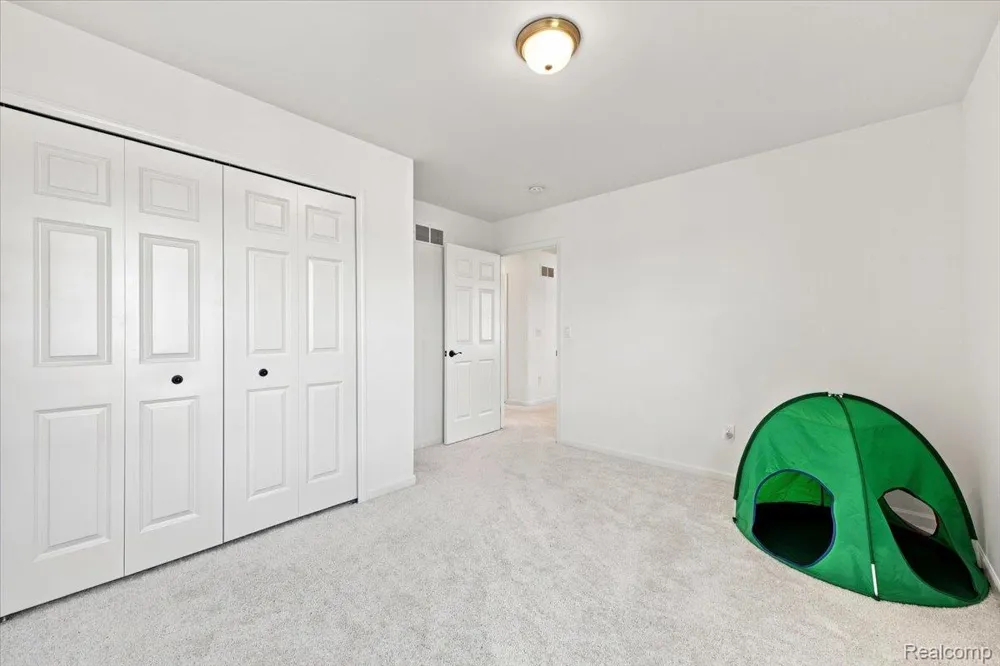 58802 Falabella Drive Lyon Charter Township, MI 48178