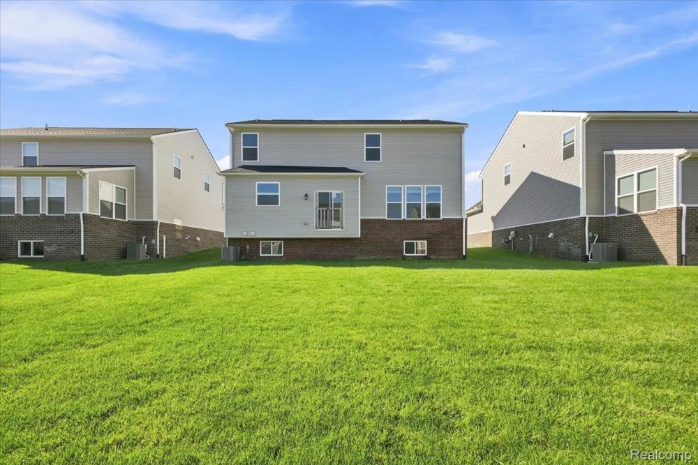 58802 Falabella Drive Lyon Charter Township, MI 48178