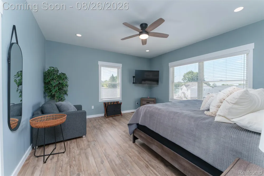 454 E Shore Drive Northfield Township, MI 48189