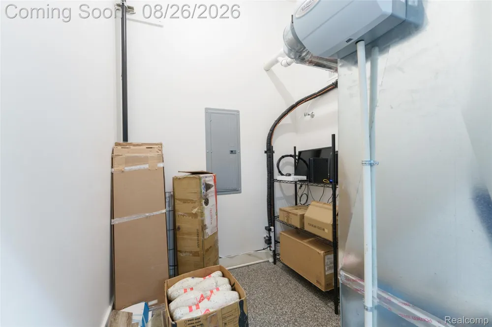 454 E Shore Drive Northfield Township, MI 48189
