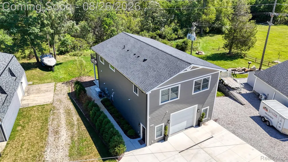 454 E Shore Drive Northfield Township, MI 48189