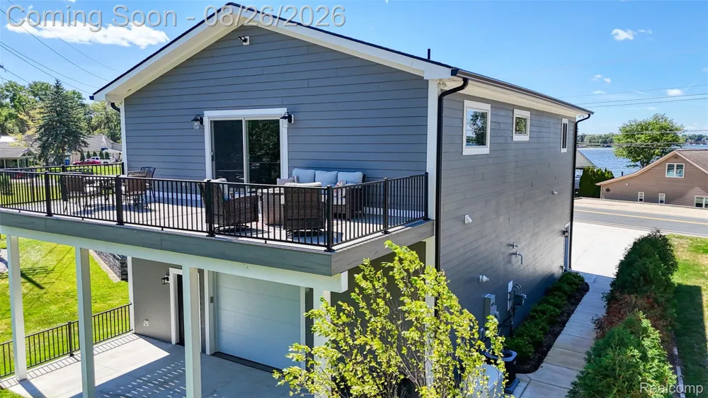 454 E Shore Drive Northfield Township, MI 48189