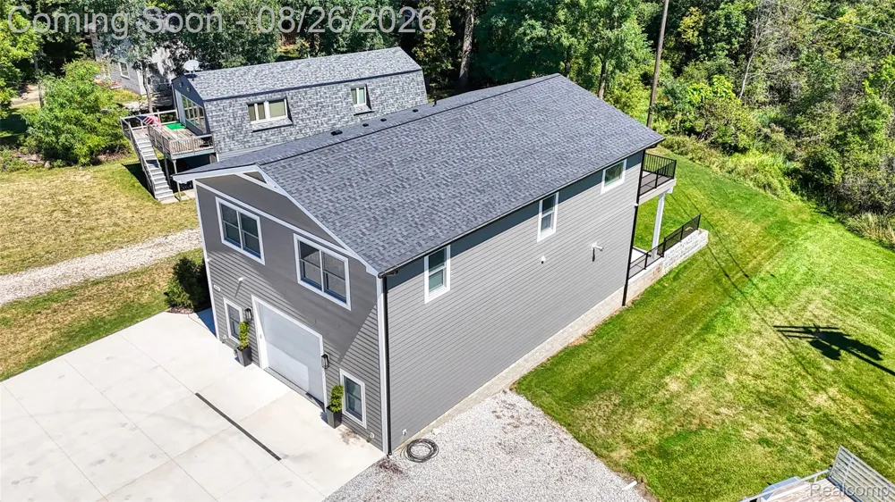 454 E Shore Drive Northfield Township, MI 48189