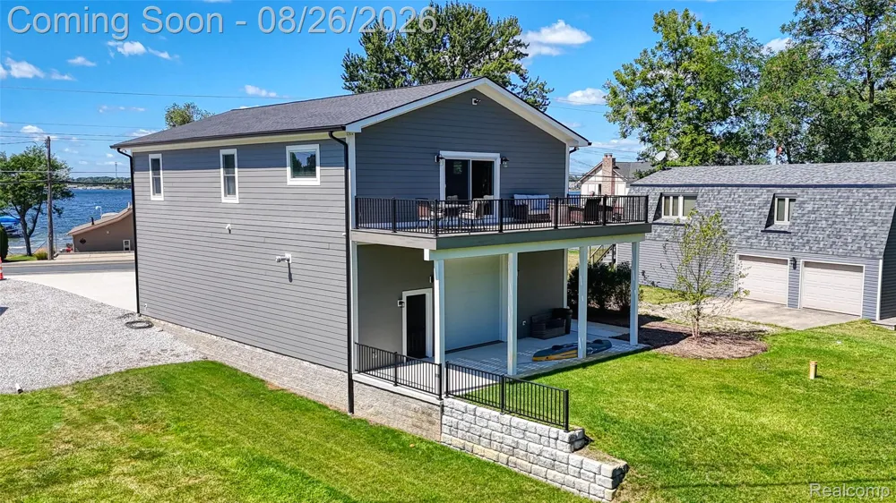454 E Shore Drive Northfield Township, MI 48189