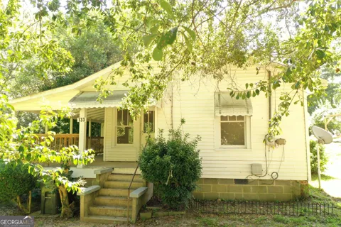 133 Avon ST