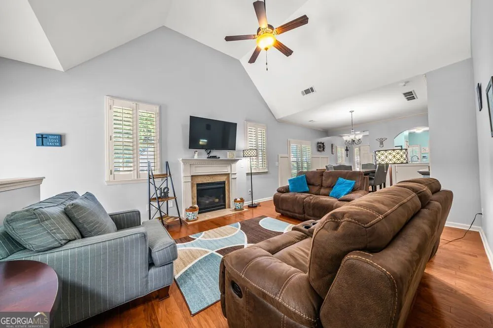 173 Heritage Pointe Woodstock, GA 30189