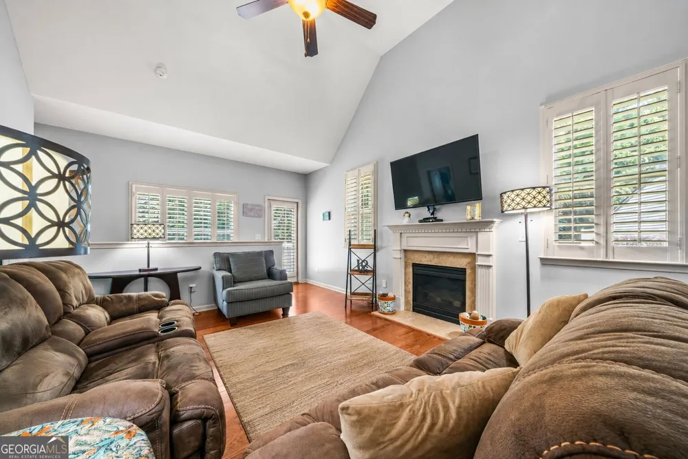 173 Heritage Pointe Woodstock, GA 30189
