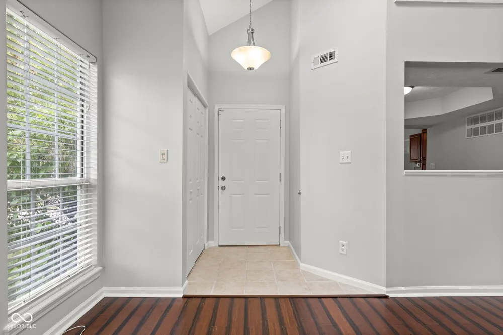 6407 Bayside South Drive Indianapolis, IN 46250