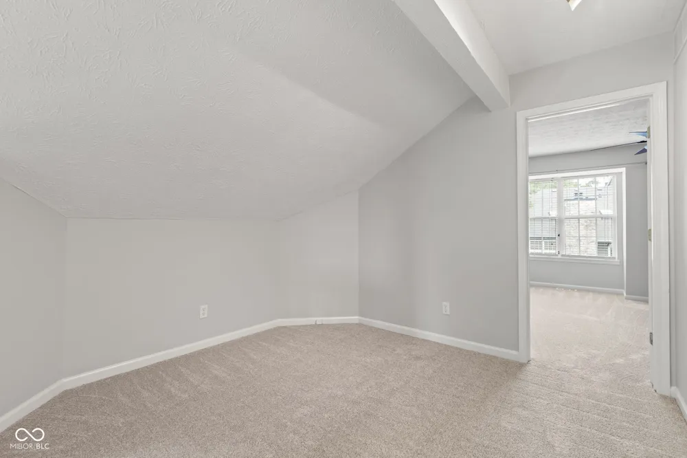 6407 Bayside South Drive Indianapolis, IN 46250