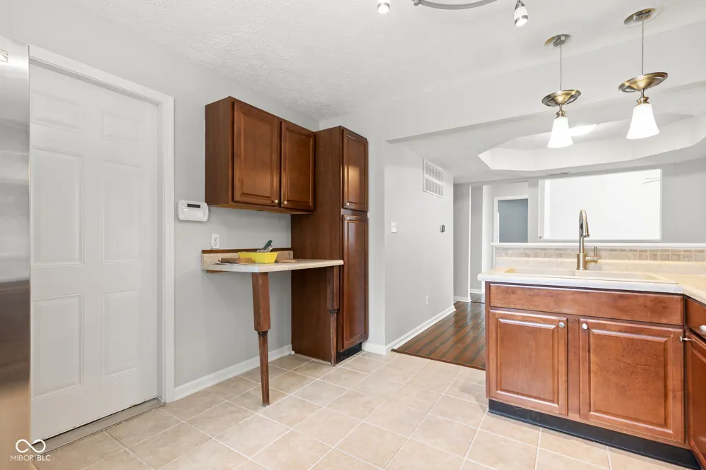 6407 Bayside South Drive Indianapolis, IN 46250