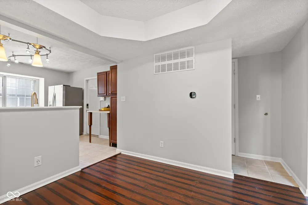 6407 Bayside South Drive Indianapolis, IN 46250