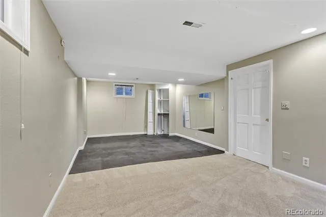 7926 S Roslyn Way Englewood, CO 80112