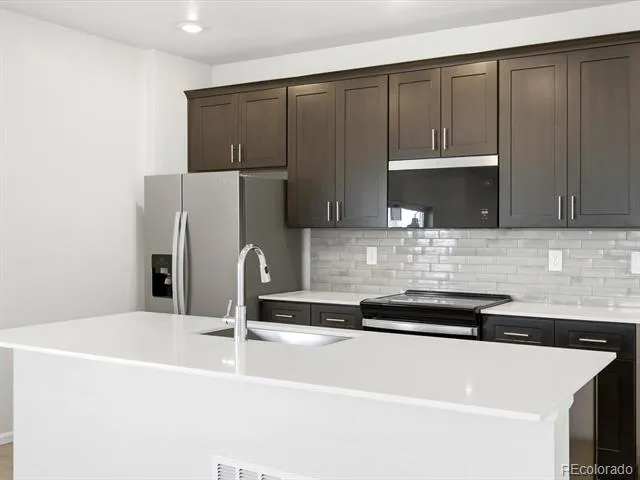 2189 E 164th Avenue Thornton, CO 80602