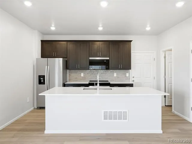 2189 E 164th Avenue Thornton, CO 80602