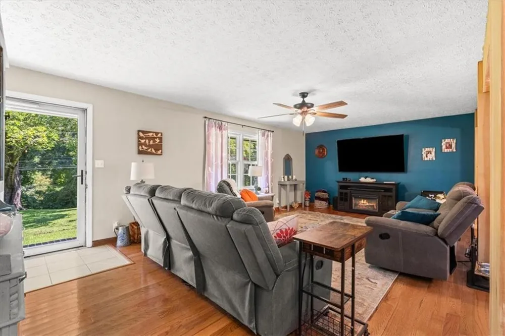 1301 Reeves Station Road SW Calhoun, GA 30701