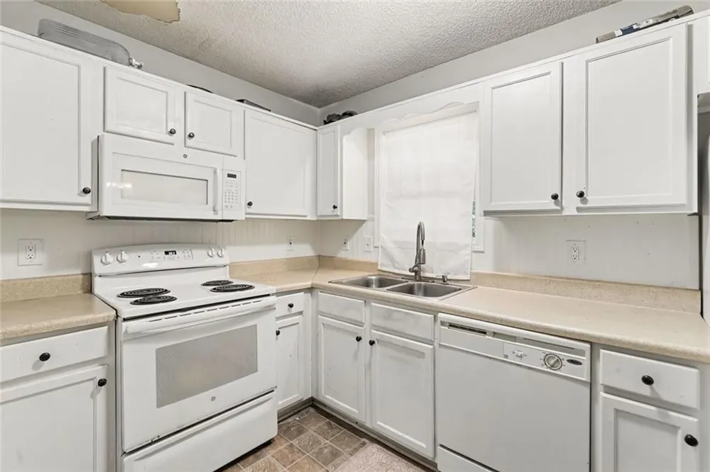 329 River Trace Drive Villa Rica, GA 30180