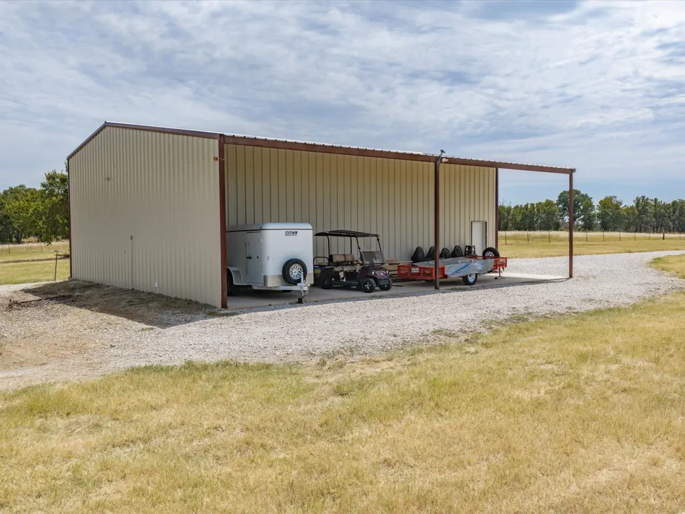 483 Legacy Lane Bowie, TX 76230