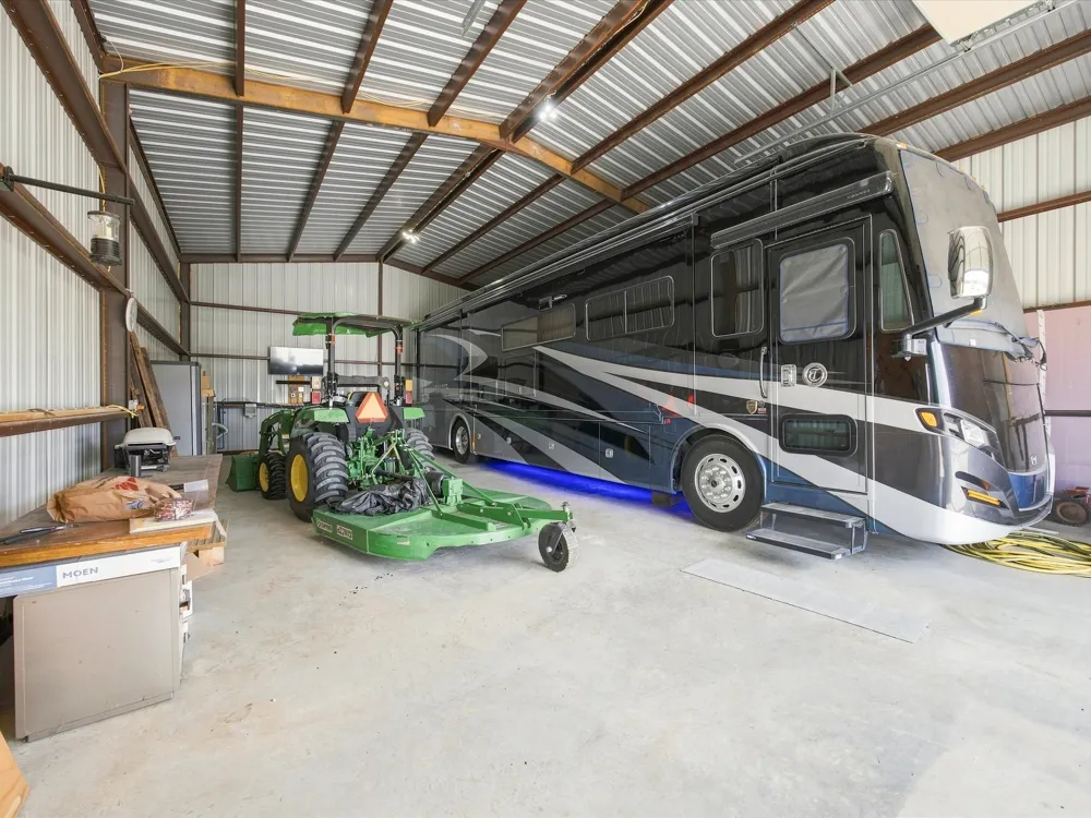 483 Legacy Lane Bowie, TX 76230