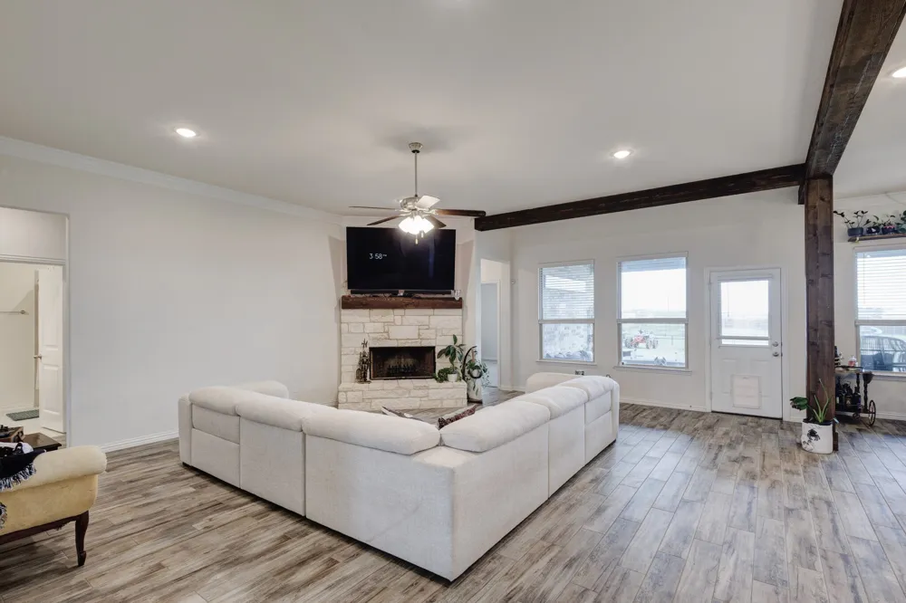 7604 Midway Ridge Trail Ponder, TX 76259