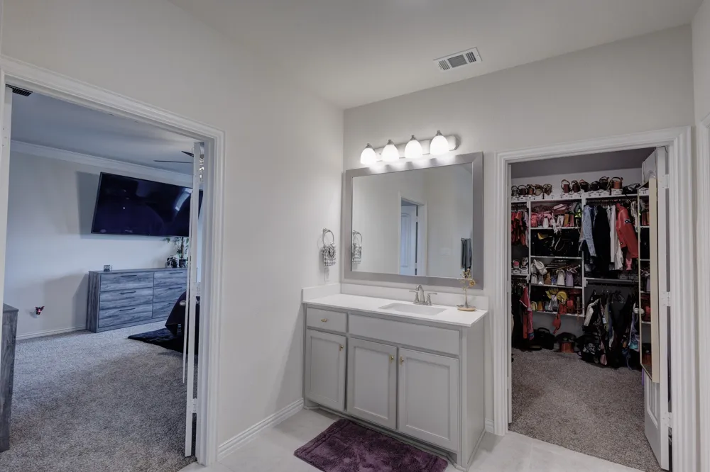 7604 Midway Ridge Trail Ponder, TX 76259