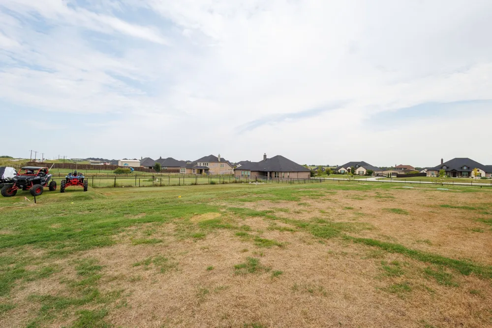 7604 Midway Ridge Trail Ponder, TX 76259
