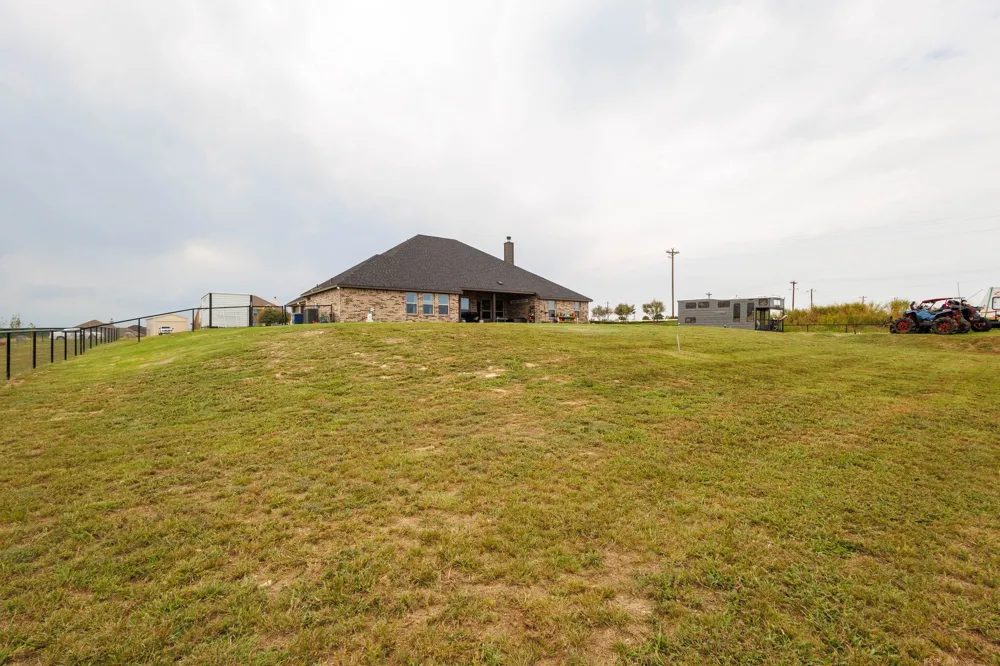 7604 Midway Ridge Trail Ponder, TX 76259