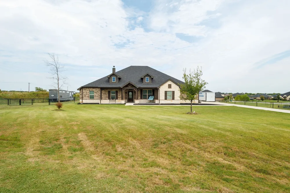 7604 Midway Ridge Trail Ponder, TX 76259