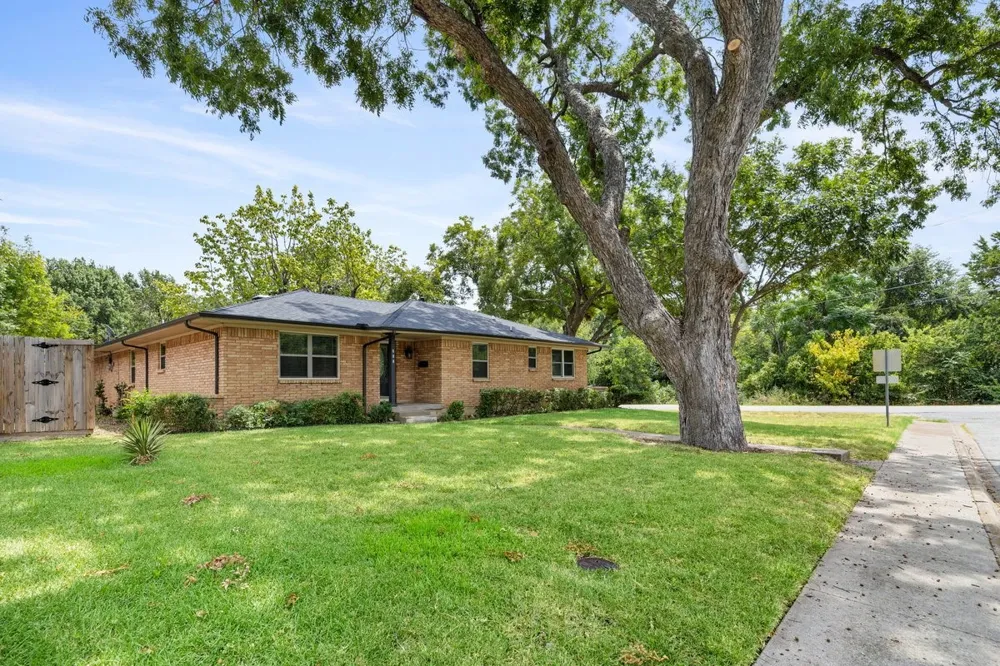 600 Young Boulevard DeSoto, TX 75115