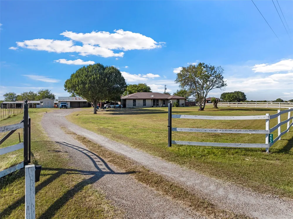 405 FM 308 Mount Calm, TX 76673