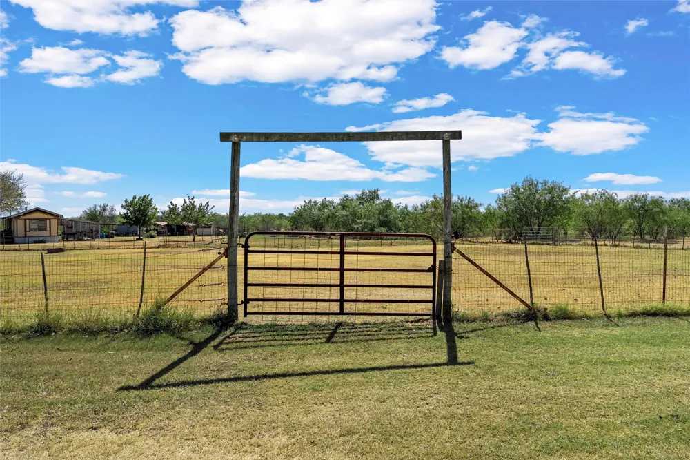405 FM 308 Mount Calm, TX 76673