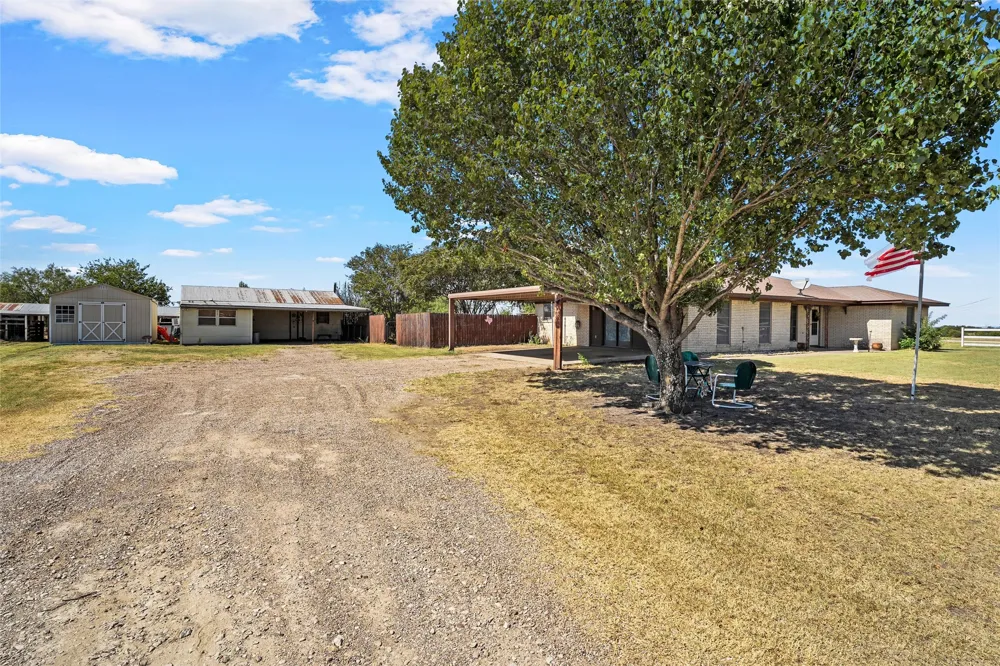 405 FM 308 Mount Calm, TX 76673