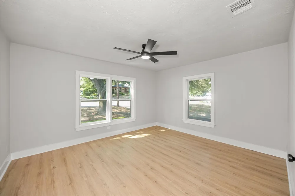 805 E Tom Green Street Brenham, TX 77833