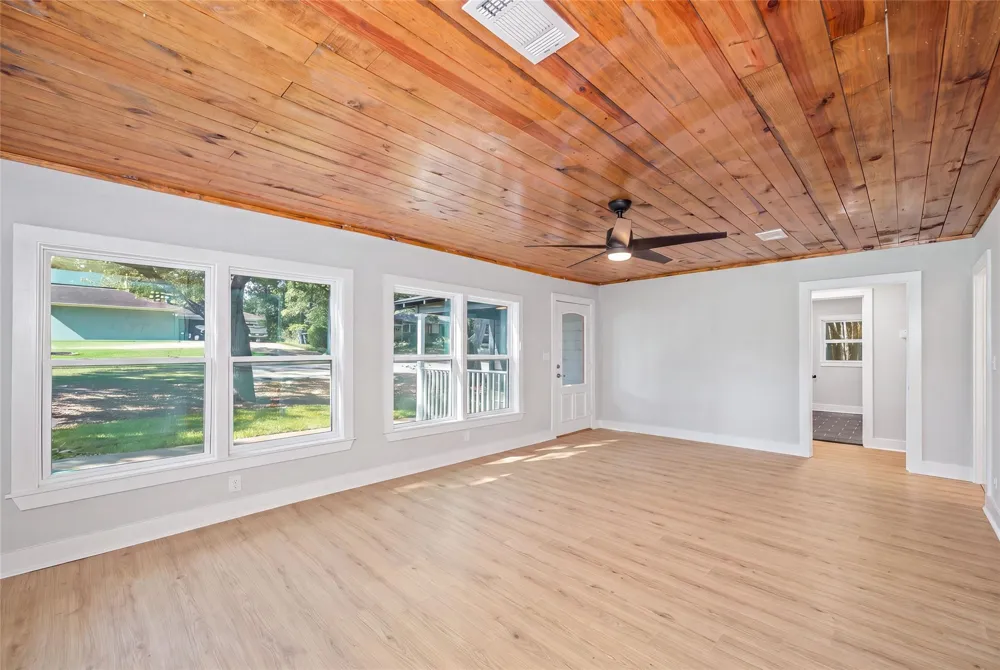 805 E Tom Green Street Brenham, TX 77833
