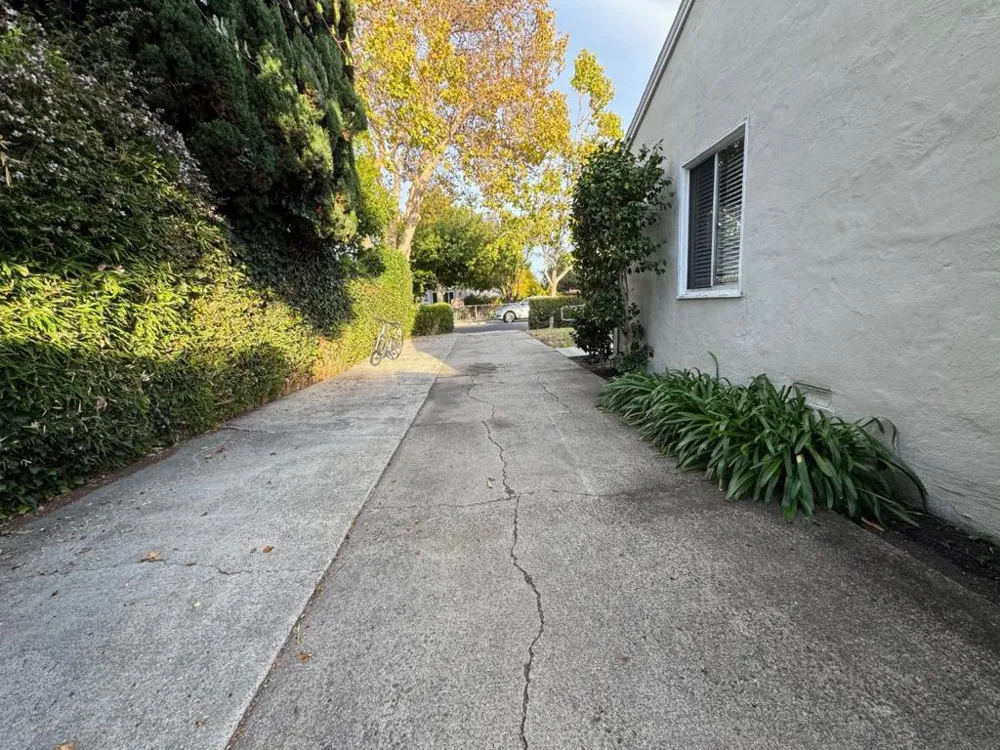 1303 Sevier Avenue Menlo Park, CA 94025