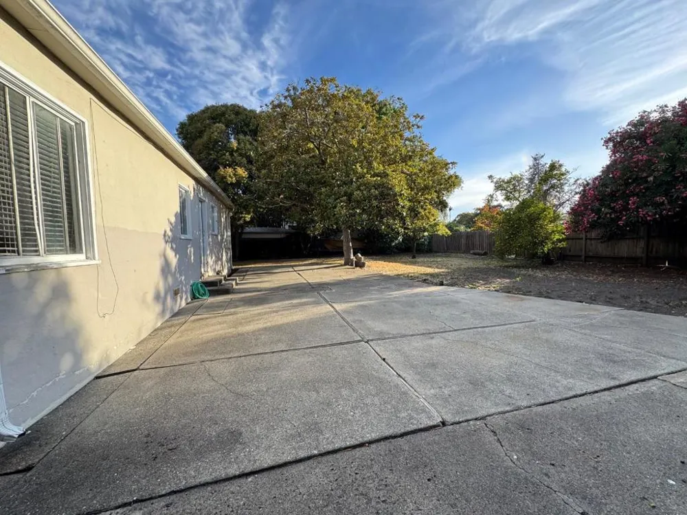 1303 Sevier Avenue Menlo Park, CA 94025