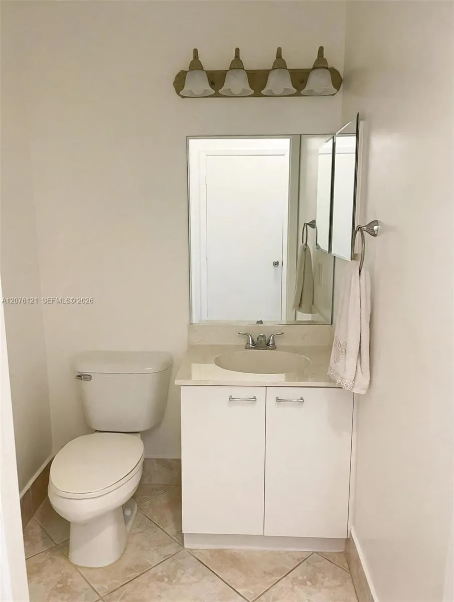 15616 NW 12th Mnr Pembroke Pines, FL 33028