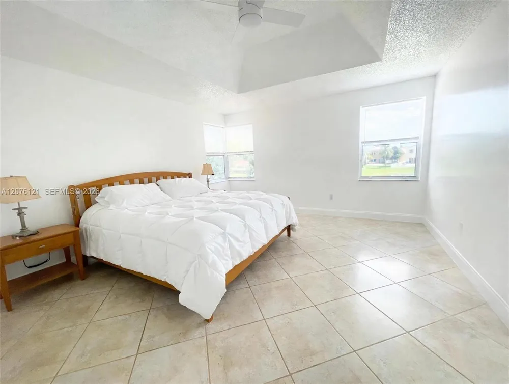 15616 NW 12th Mnr Pembroke Pines, FL 33028