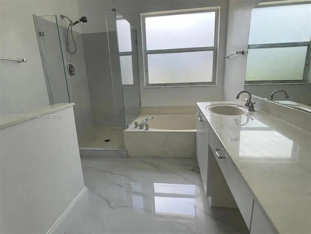 15616 NW 12th Mnr Pembroke Pines, FL 33028