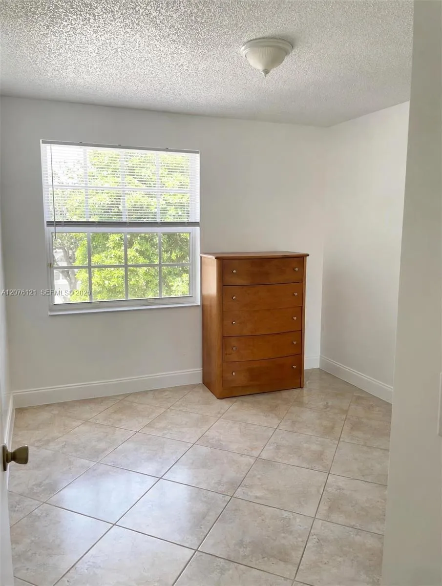 15616 NW 12th Mnr Pembroke Pines, FL 33028