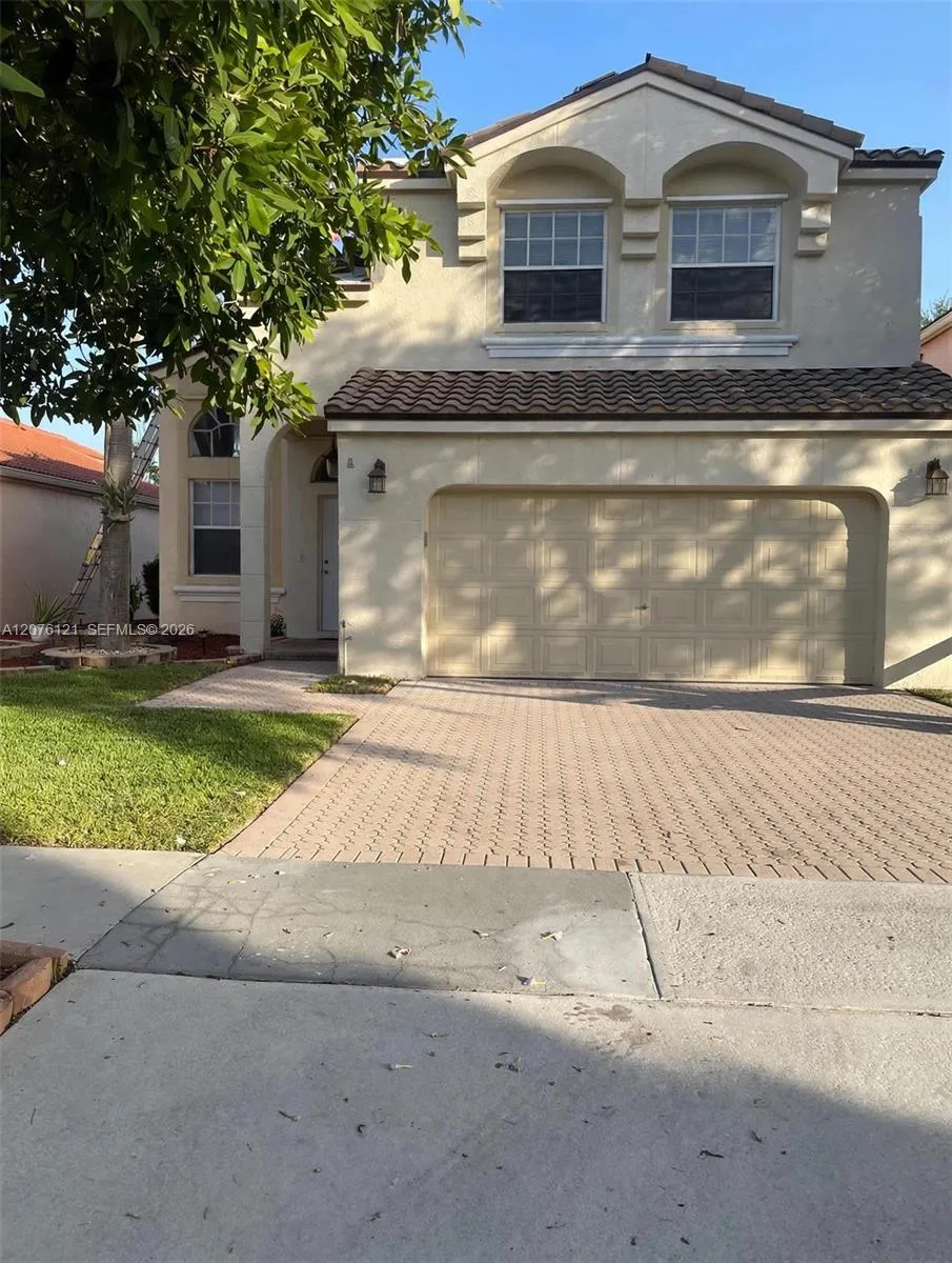 15616 NW 12th Mnr Pembroke Pines, FL 33028