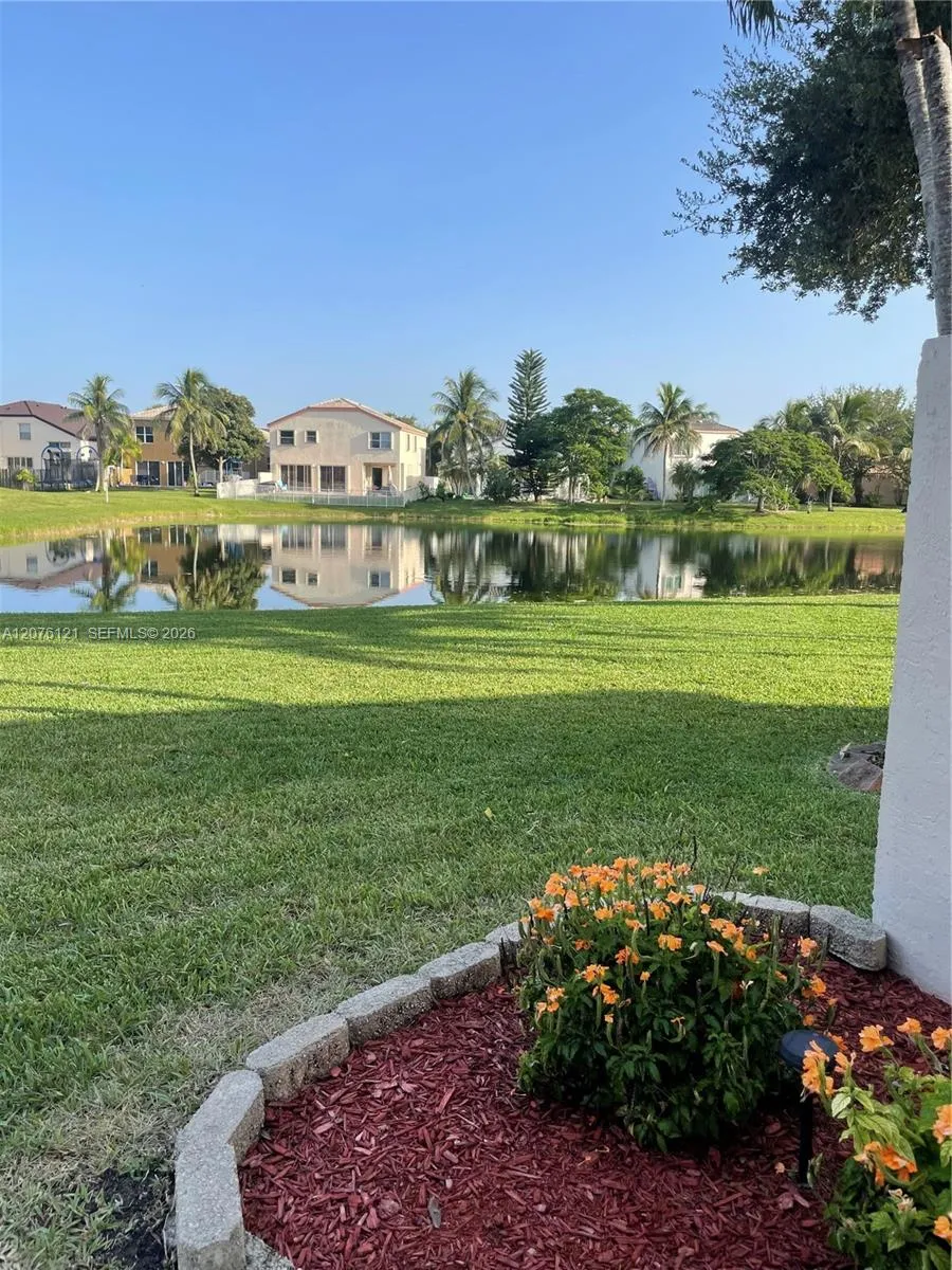15616 NW 12th Mnr Pembroke Pines, FL 33028