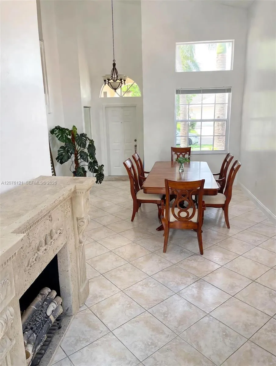 15616 NW 12th Mnr Pembroke Pines, FL 33028
