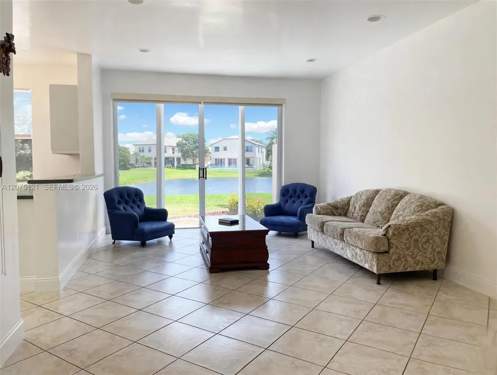 15616 NW 12th Mnr Pembroke Pines, FL 33028