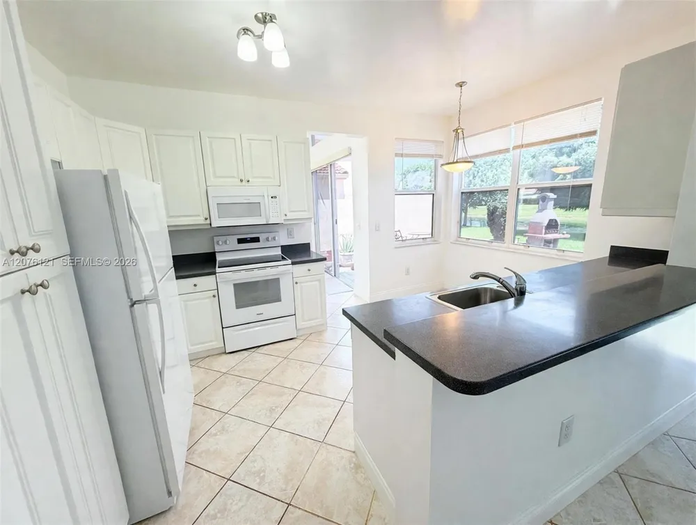 15616 NW 12th Mnr Pembroke Pines, FL 33028