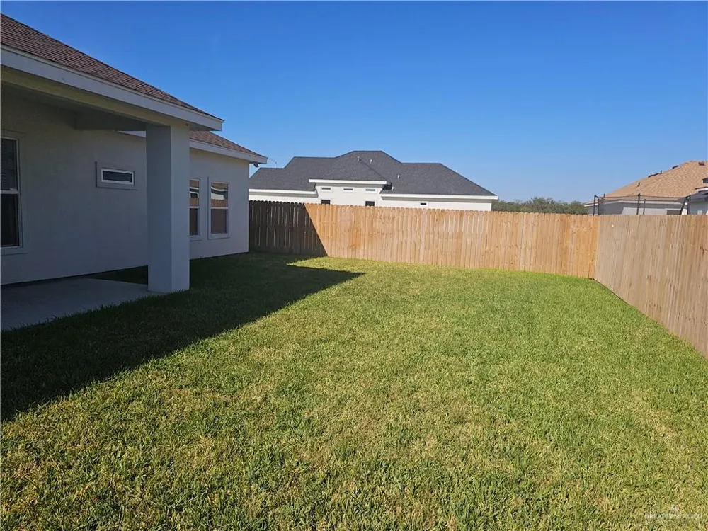 1004 Trinity Street Edinburg, TX 78541