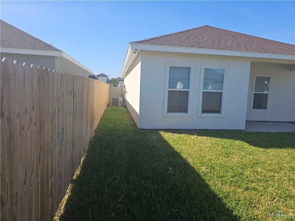 1004 Trinity Street Edinburg, TX 78541