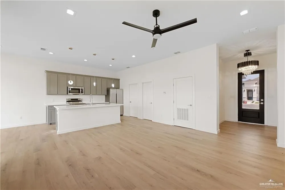 1004 Trinity Street Edinburg, TX 78541