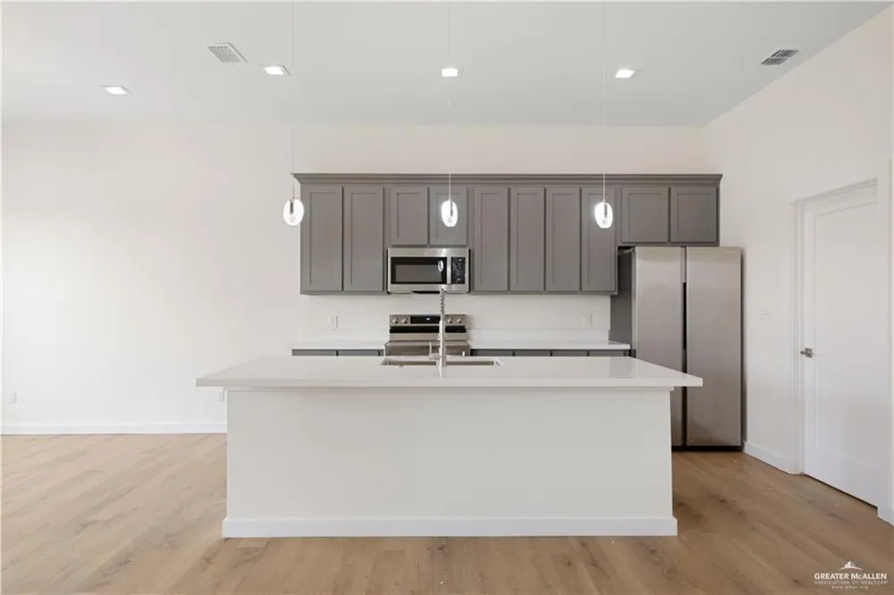 1004 Trinity Street Edinburg, TX 78541