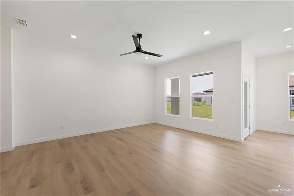 1004 Trinity Street Edinburg, TX 78541